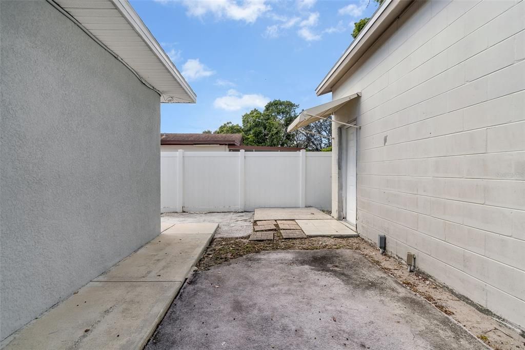 For Sale: $525,000 (5 beds, 4 baths, 2430 Square Feet)