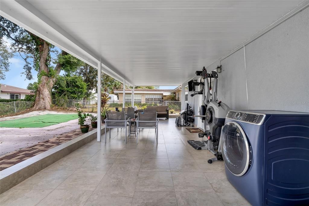 For Sale: $525,000 (5 beds, 4 baths, 2430 Square Feet)