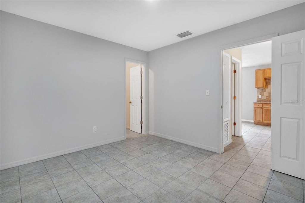 For Sale: $525,000 (5 beds, 4 baths, 2430 Square Feet)