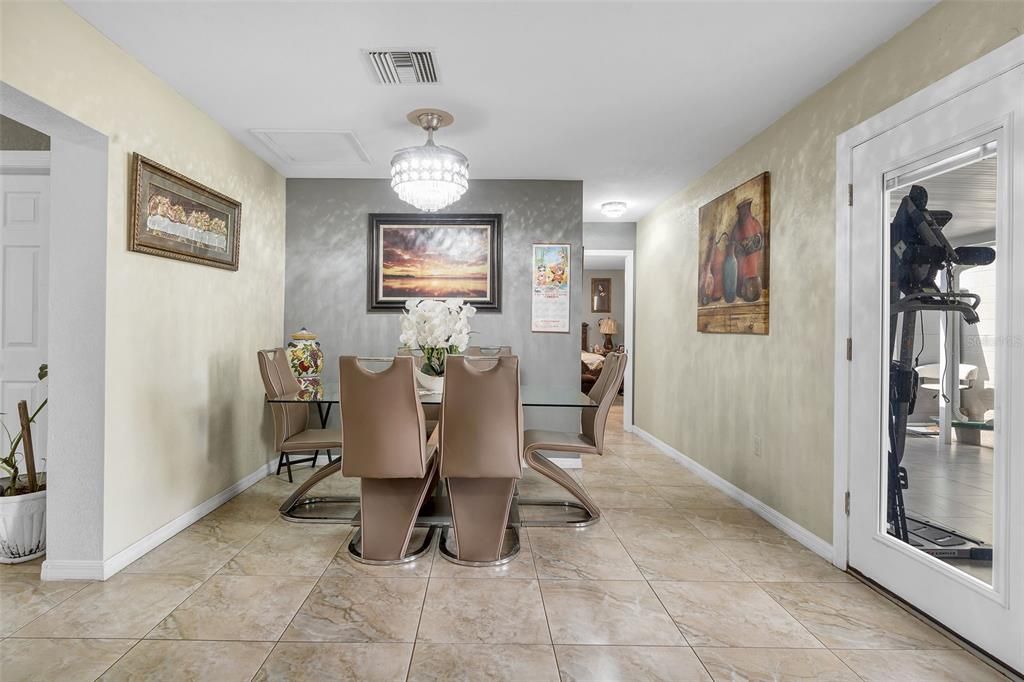 For Sale: $525,000 (5 beds, 4 baths, 2430 Square Feet)