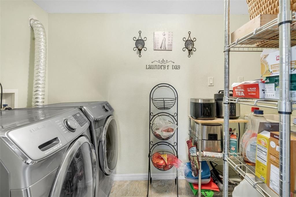 For Sale: $525,000 (5 beds, 4 baths, 2430 Square Feet)