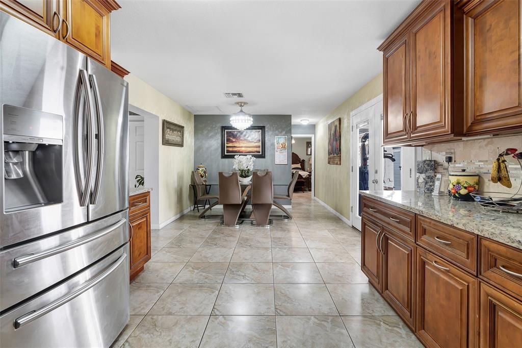 For Sale: $525,000 (5 beds, 4 baths, 2430 Square Feet)