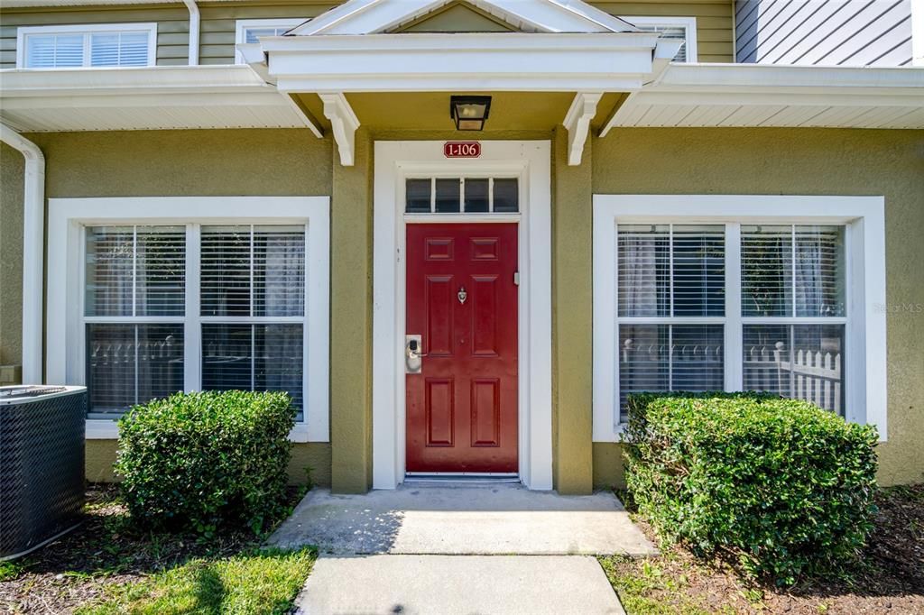 For Sale: $255,000 (3 beds, 2 baths, 1296 Square Feet)