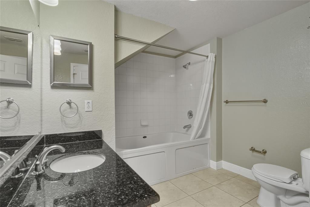 For Sale: $255,000 (3 beds, 2 baths, 1296 Square Feet)