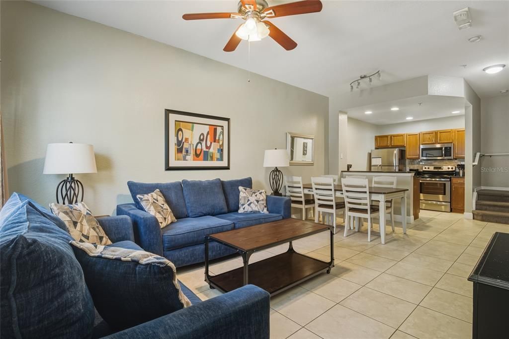 For Sale: $255,000 (3 beds, 2 baths, 1296 Square Feet)