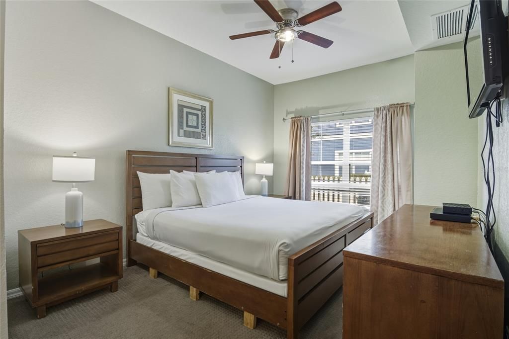 For Sale: $255,000 (3 beds, 2 baths, 1296 Square Feet)