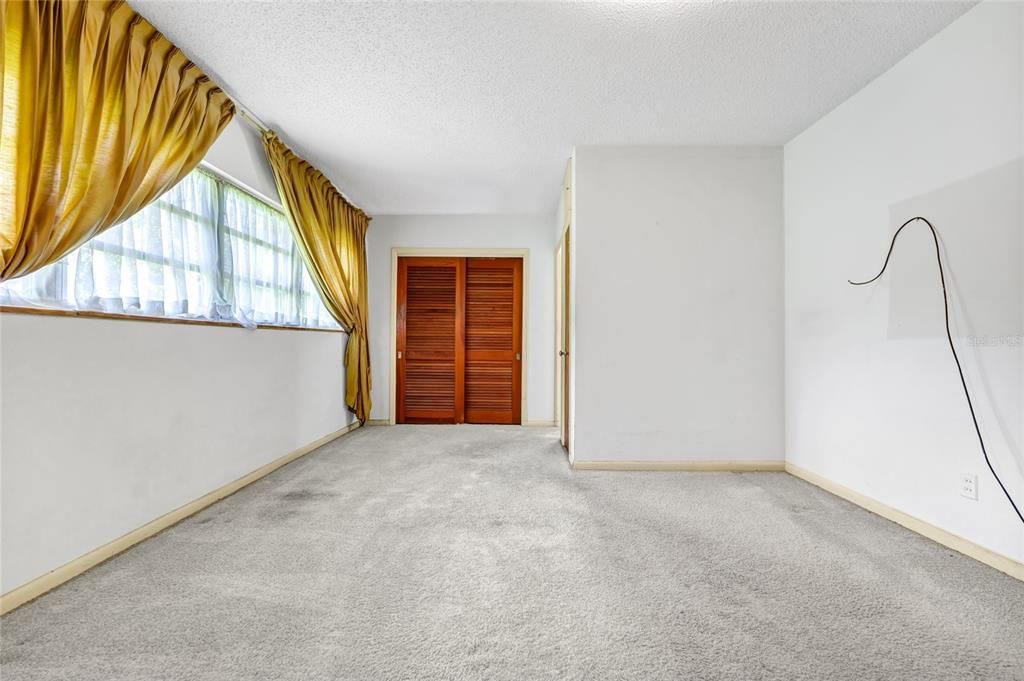 Activo con contrato: $598,000 (3 camas, 2 baños, 1724 Pies cuadrados)