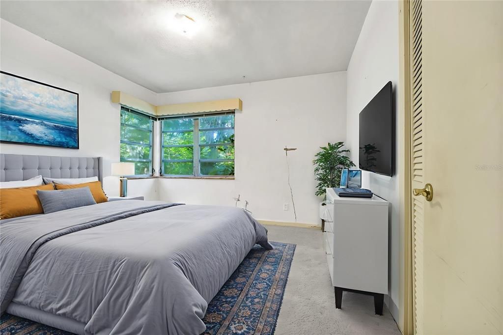 Activo con contrato: $598,000 (3 camas, 2 baños, 1724 Pies cuadrados)