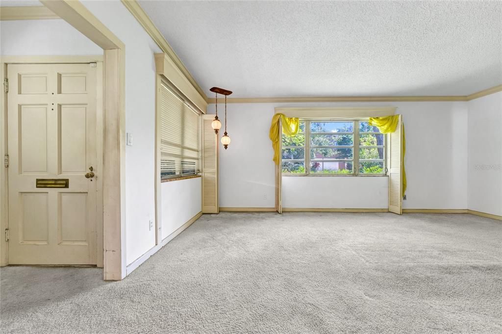 Activo con contrato: $598,000 (3 camas, 2 baños, 1724 Pies cuadrados)