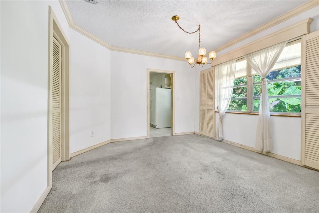 Activo con contrato: $598,000 (3 camas, 2 baños, 1724 Pies cuadrados)