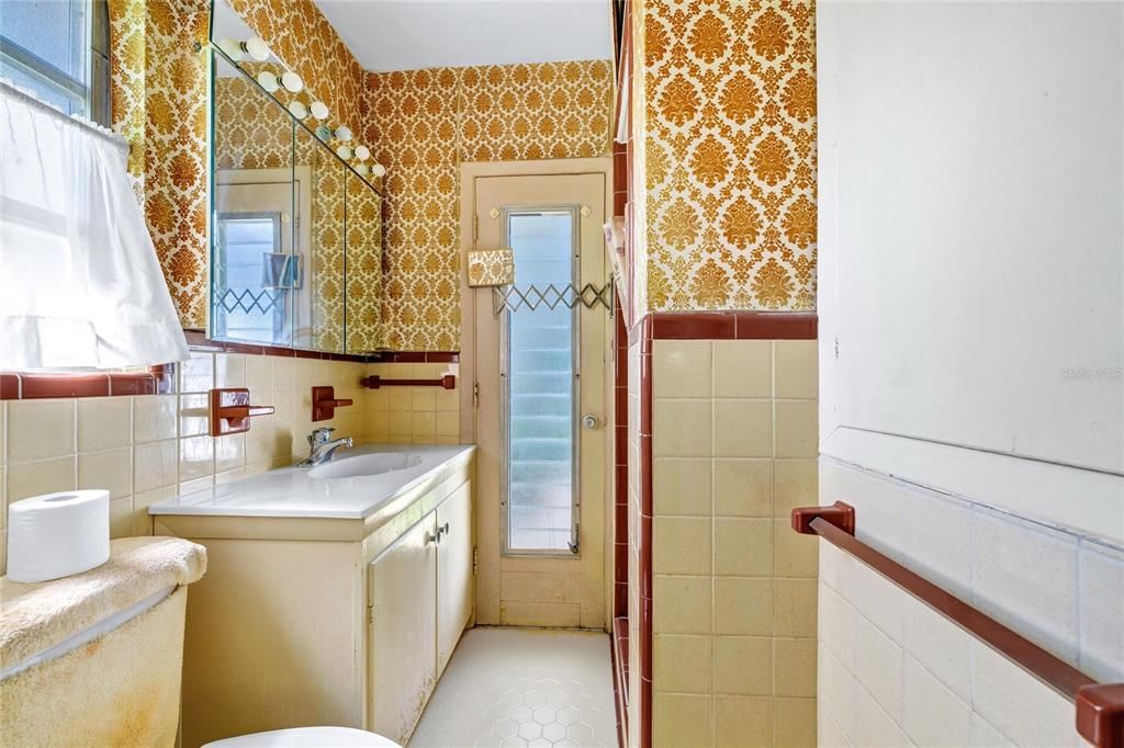 Activo con contrato: $598,000 (3 camas, 2 baños, 1724 Pies cuadrados)