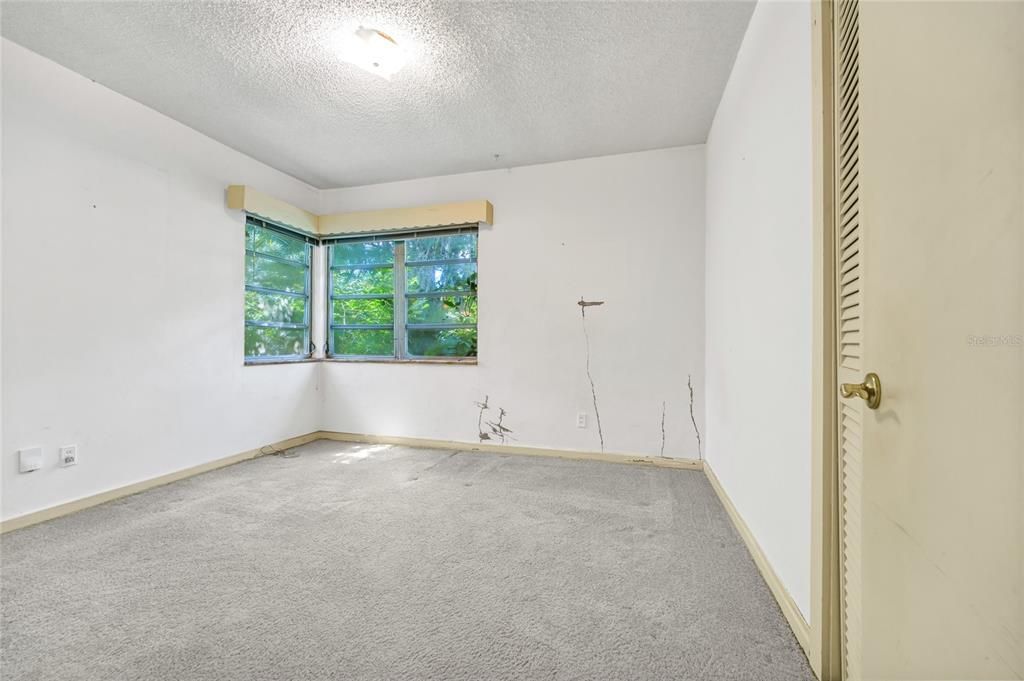 Activo con contrato: $598,000 (3 camas, 2 baños, 1724 Pies cuadrados)