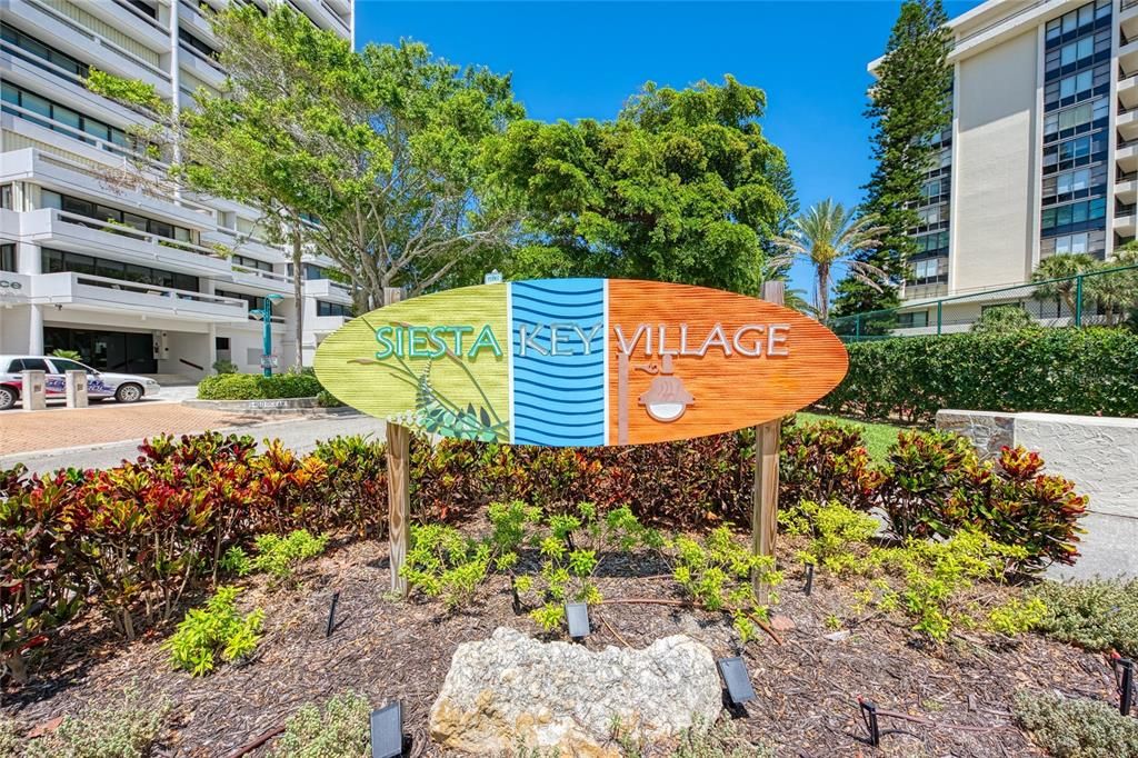 For Sale: $850,000 (2 beds, 2 baths, 1435 Square Feet)