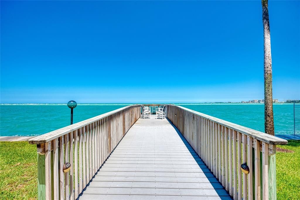 For Sale: $850,000 (2 beds, 2 baths, 1435 Square Feet)