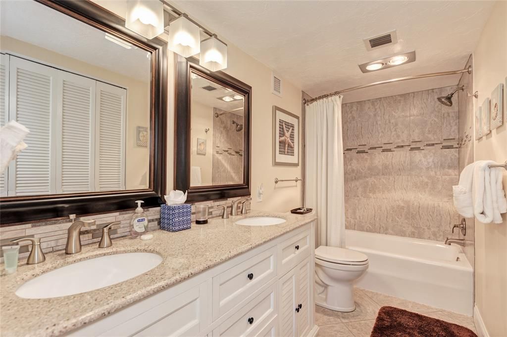 For Sale: $850,000 (2 beds, 2 baths, 1435 Square Feet)