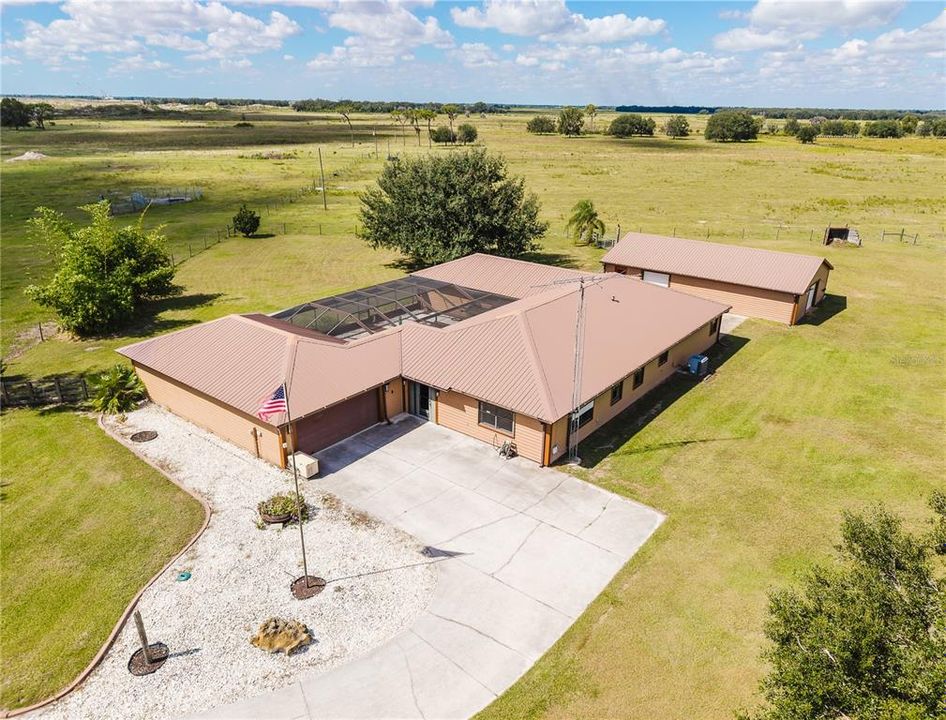 Vendido Recientemente: $700,000 (3 camas, 2 baños, 2445 Pies cuadrados)