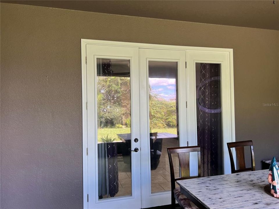 For Sale: $395,000 (4 beds, 3 baths, 2337 Square Feet)