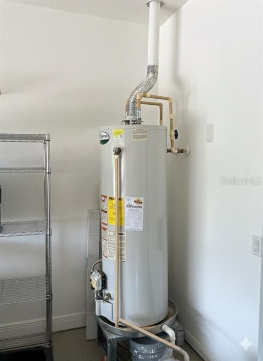 For Sale: $395,000 (4 beds, 3 baths, 2337 Square Feet)