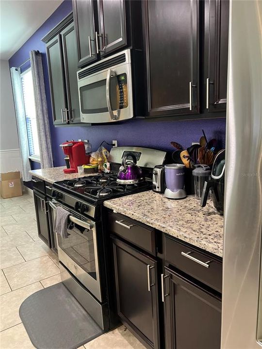 For Sale: $395,000 (4 beds, 3 baths, 2337 Square Feet)