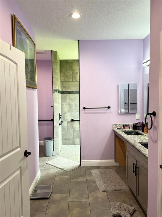 For Sale: $395,000 (4 beds, 3 baths, 2337 Square Feet)