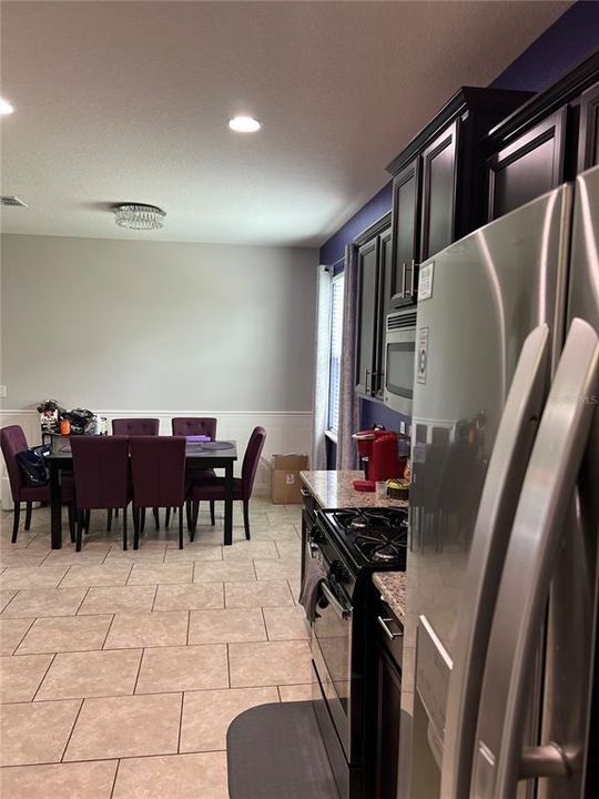 For Sale: $395,000 (4 beds, 3 baths, 2337 Square Feet)