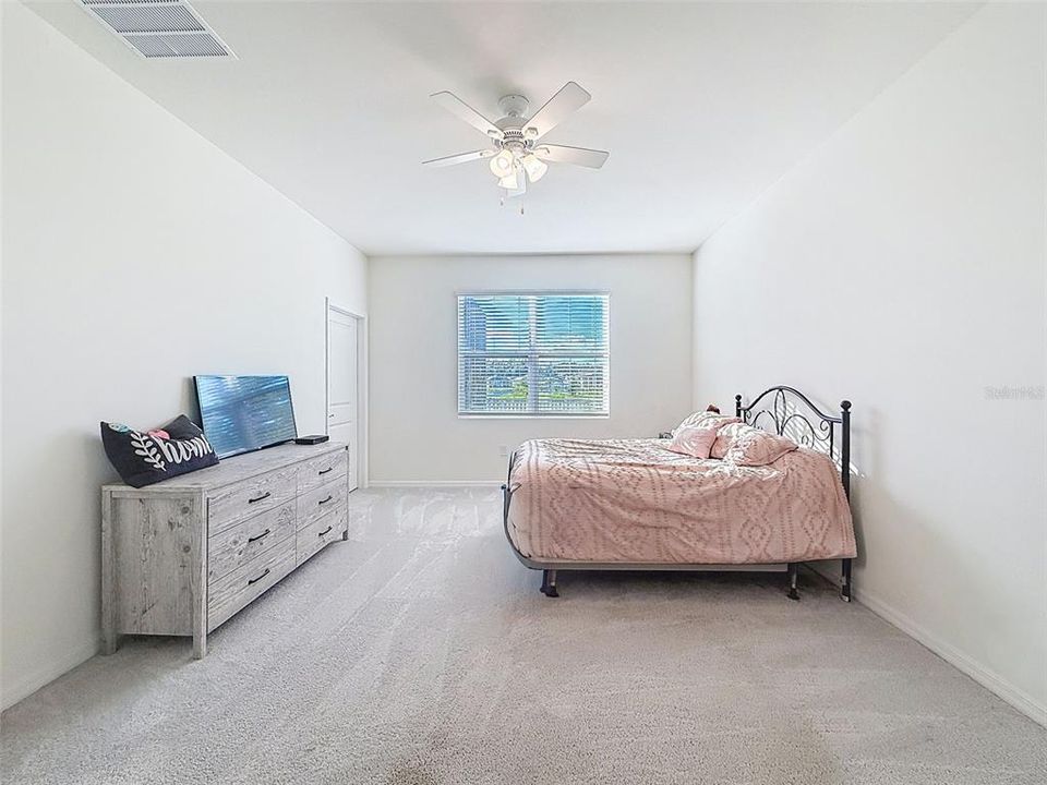 En Venta: $357,900 (3 camas, 2 baños, 1822 Pies cuadrados)