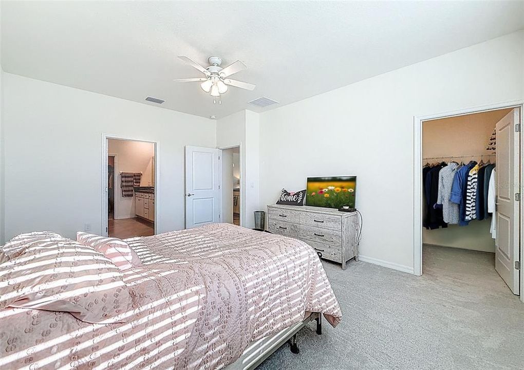 En Venta: $357,900 (3 camas, 2 baños, 1822 Pies cuadrados)