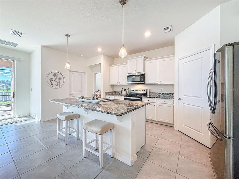 En Venta: $357,900 (3 camas, 2 baños, 1822 Pies cuadrados)