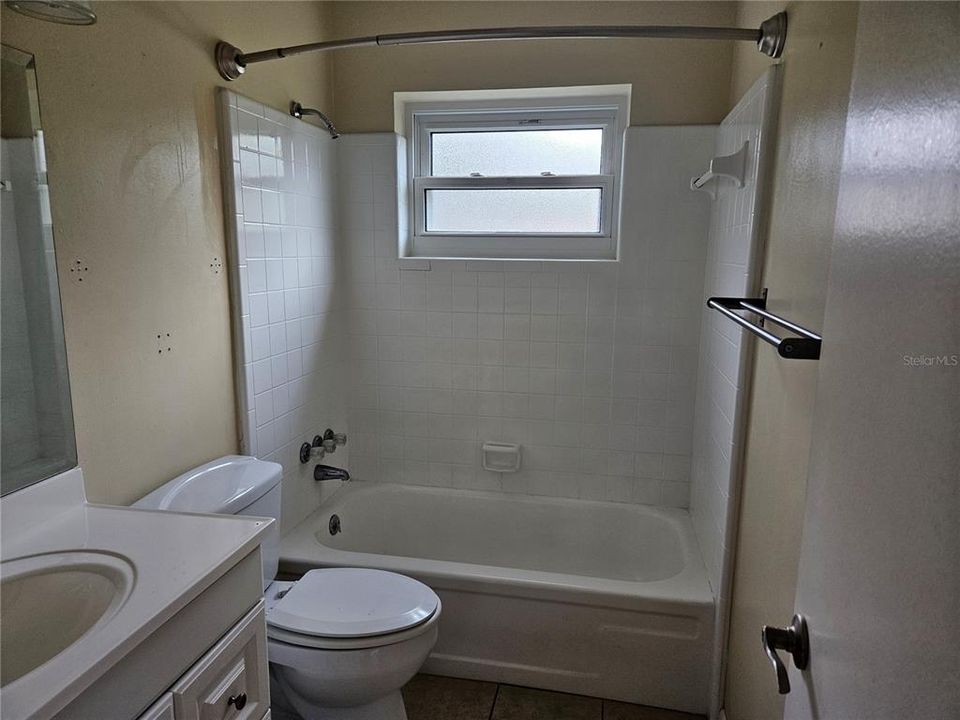 For Sale: $330,000 (3 beds, 3 baths, 2043 Square Feet)