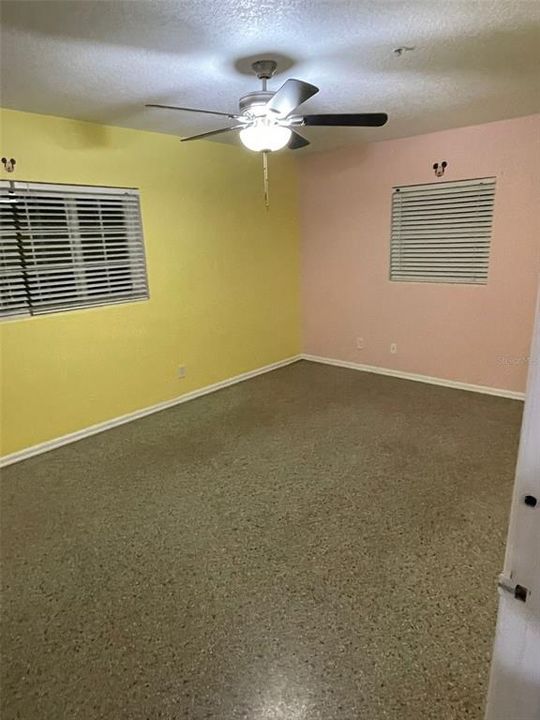 For Sale: $310,000 (3 beds, 2 baths, 1431 Square Feet)