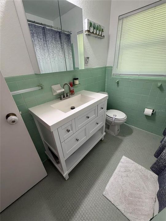 For Sale: $310,000 (3 beds, 2 baths, 1431 Square Feet)