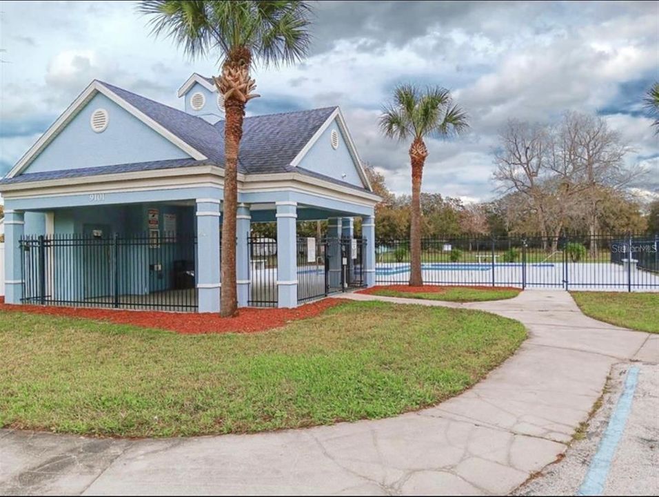 For Sale: $310,000 (3 beds, 2 baths, 1431 Square Feet)