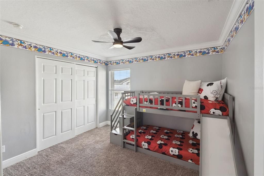 待售: $489,000 (5 贝兹, 2 浴室, 2940 平方英尺)