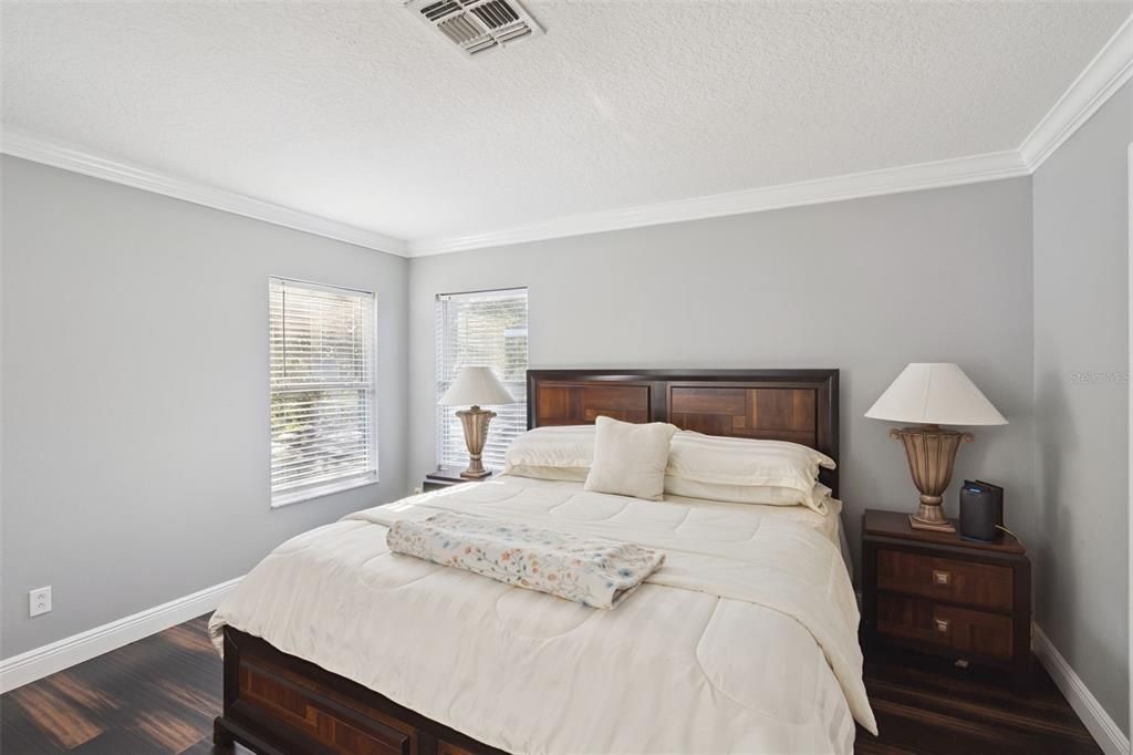 待售: $489,000 (5 贝兹, 2 浴室, 2940 平方英尺)