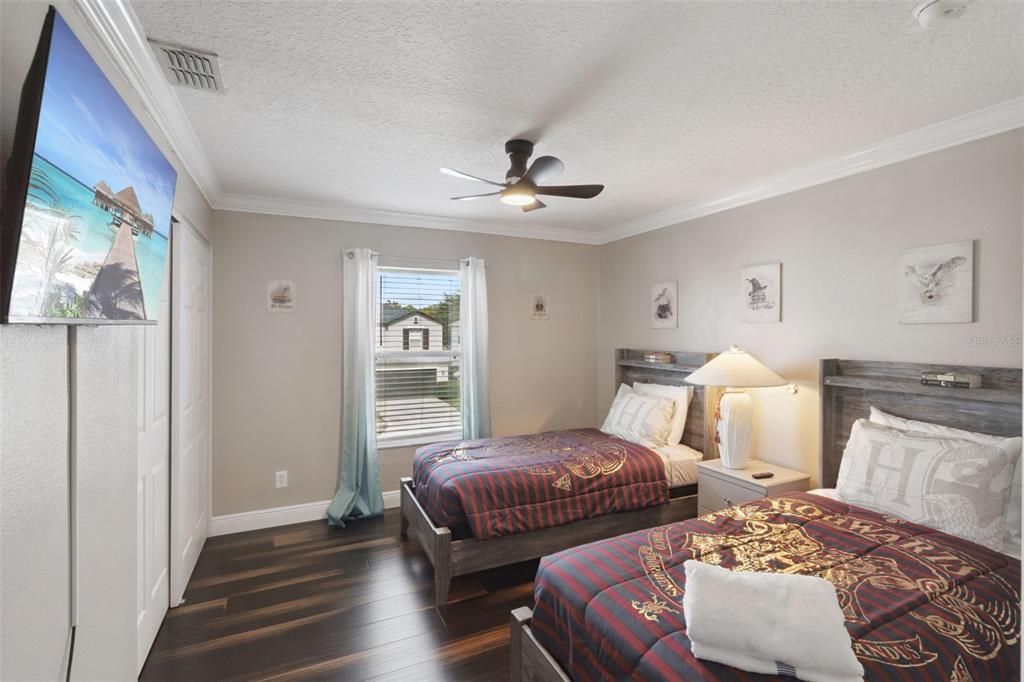 待售: $489,000 (5 贝兹, 2 浴室, 2940 平方英尺)