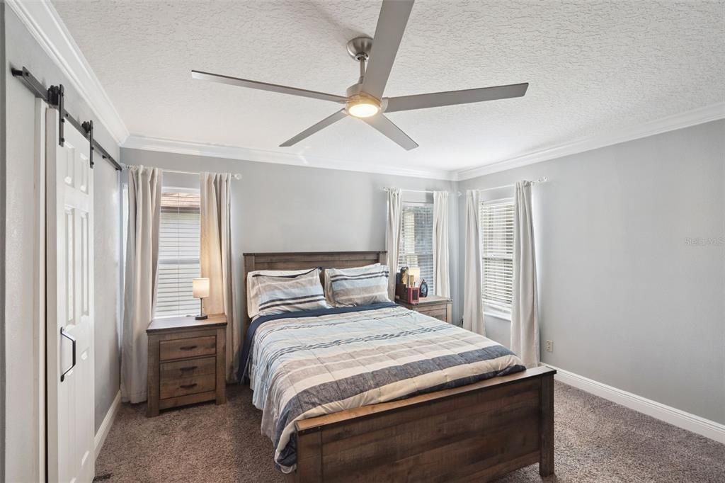 待售: $489,000 (5 贝兹, 2 浴室, 2940 平方英尺)