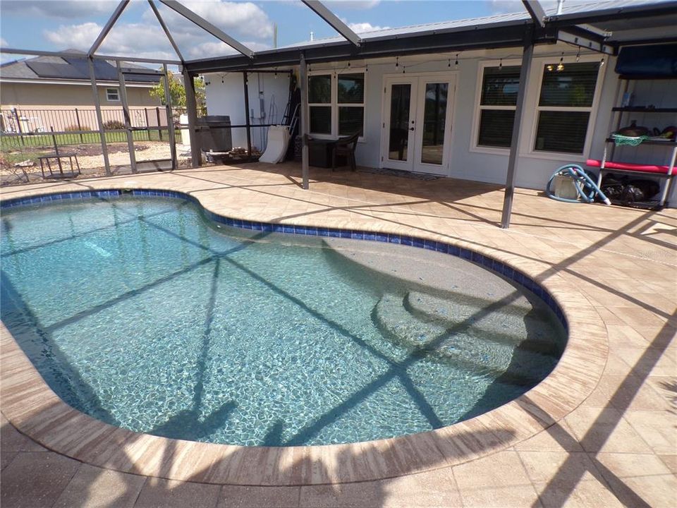 出租: $2,325 (2 贝兹, 2 浴室, 1365 平方英尺)