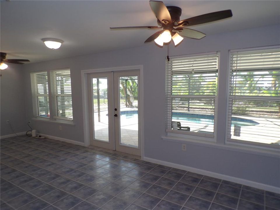 出租: $2,325 (2 贝兹, 2 浴室, 1365 平方英尺)