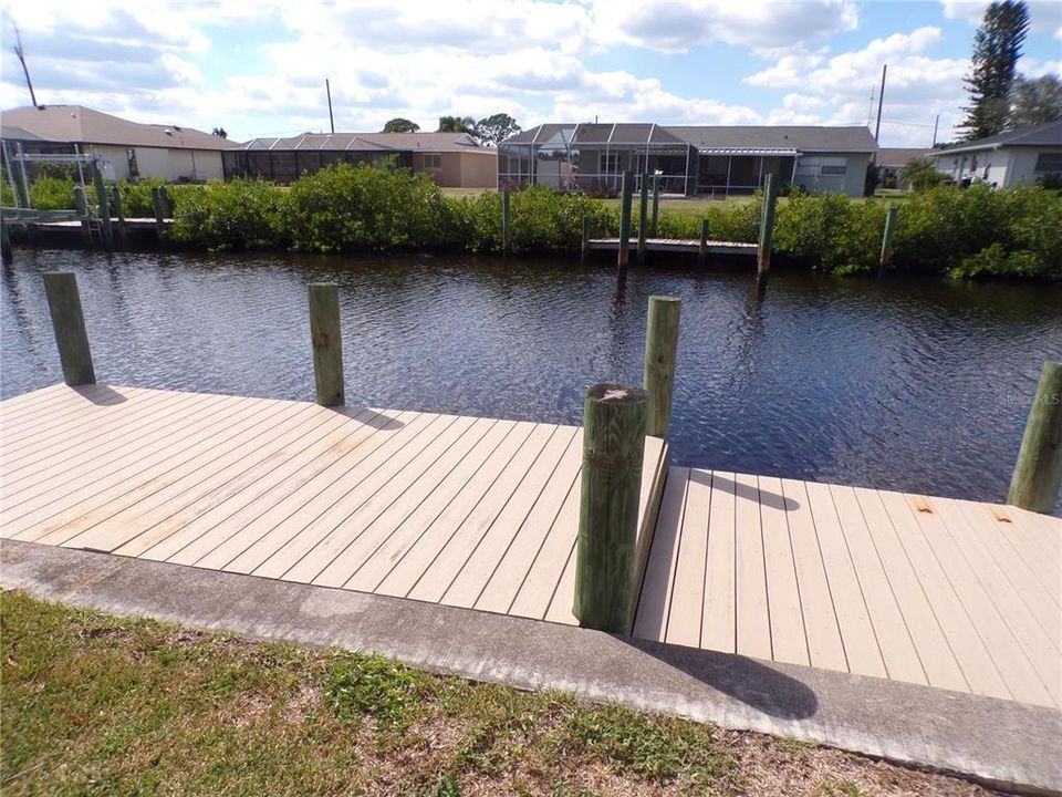 出租: $2,325 (2 贝兹, 2 浴室, 1365 平方英尺)