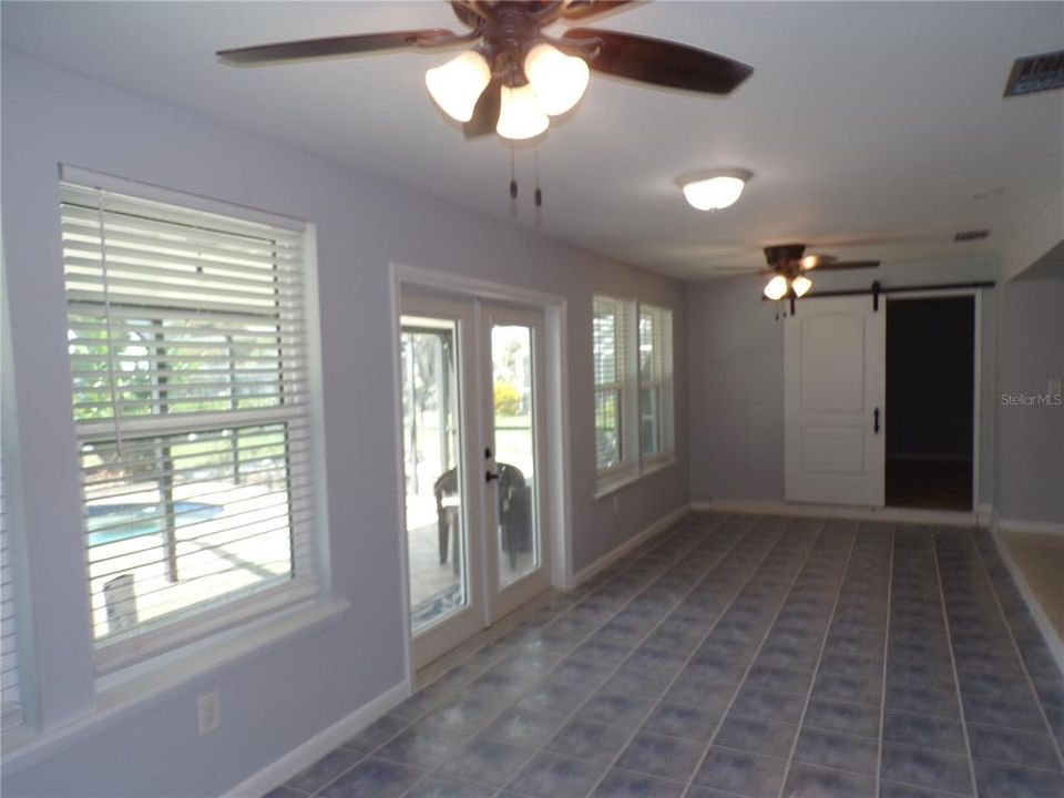 出租: $2,325 (2 贝兹, 2 浴室, 1365 平方英尺)