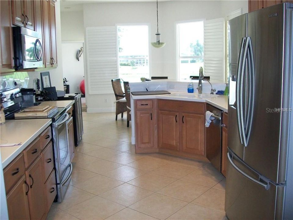 For Rent: $4,195 (4 beds, 3 baths, 3014 Square Feet)