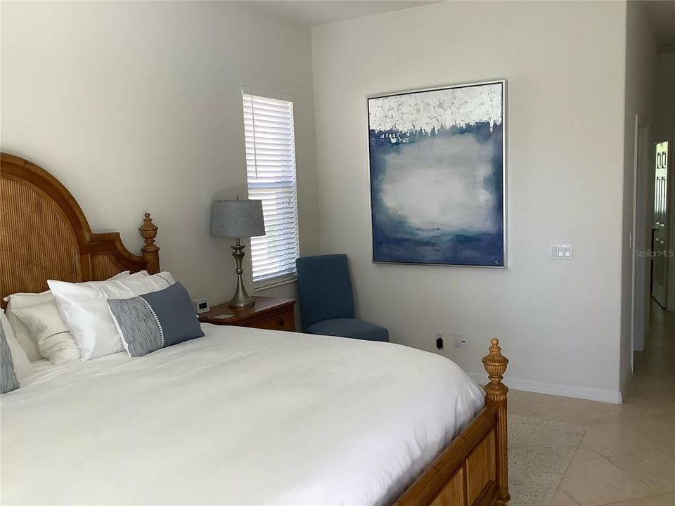 For Rent: $4,195 (4 beds, 3 baths, 3014 Square Feet)