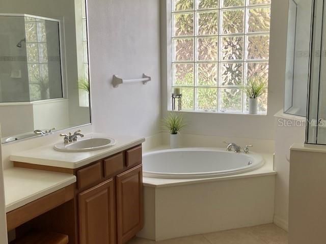 For Rent: $4,195 (4 beds, 3 baths, 3014 Square Feet)