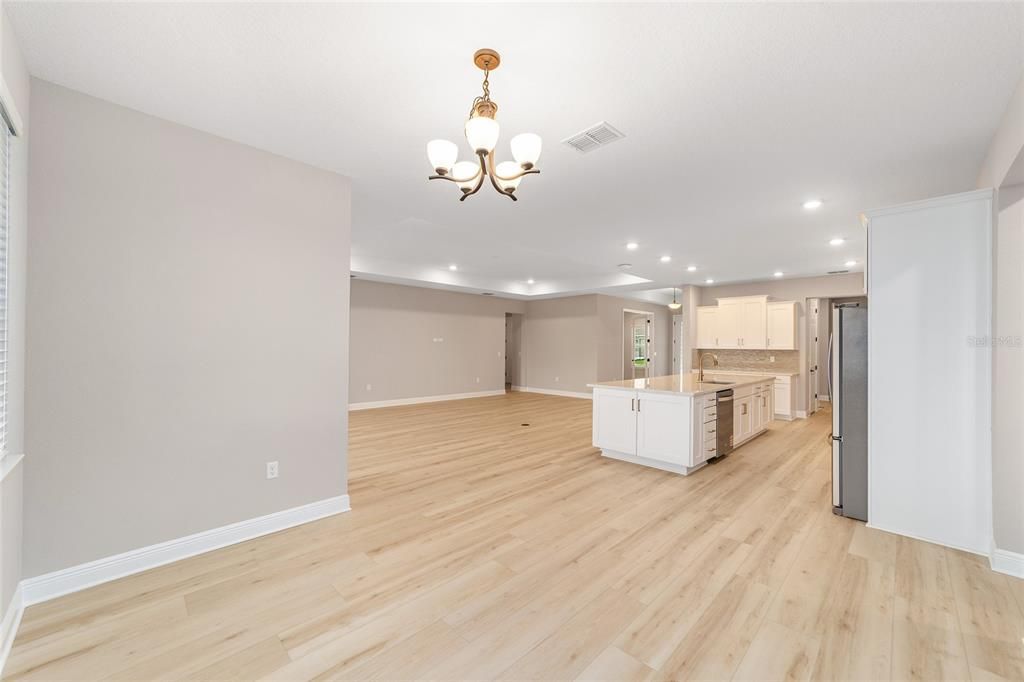 For Sale: $486,000 (3 beds, 3 baths, 2907 Square Feet)