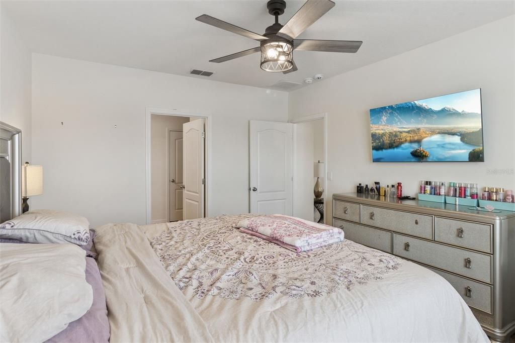 For Sale: $325,000 (4 beds, 2 baths, 1846 Square Feet)