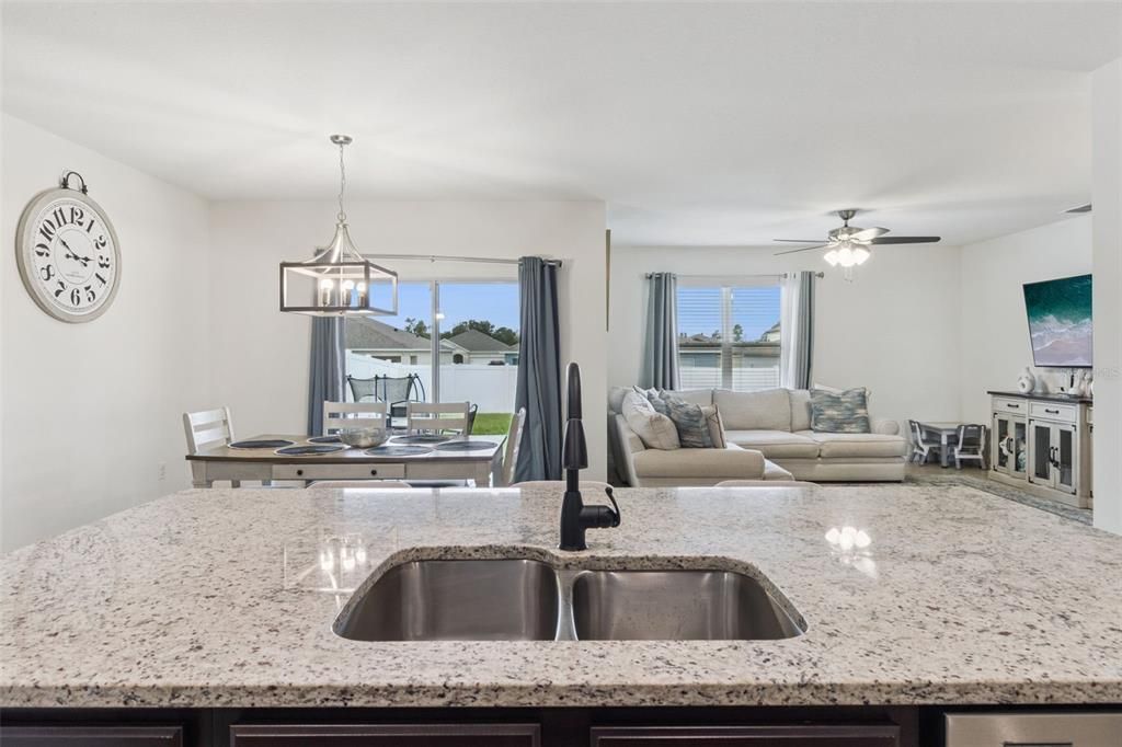 For Sale: $325,000 (4 beds, 2 baths, 1846 Square Feet)