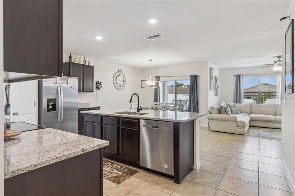 For Sale: $325,000 (4 beds, 2 baths, 1846 Square Feet)