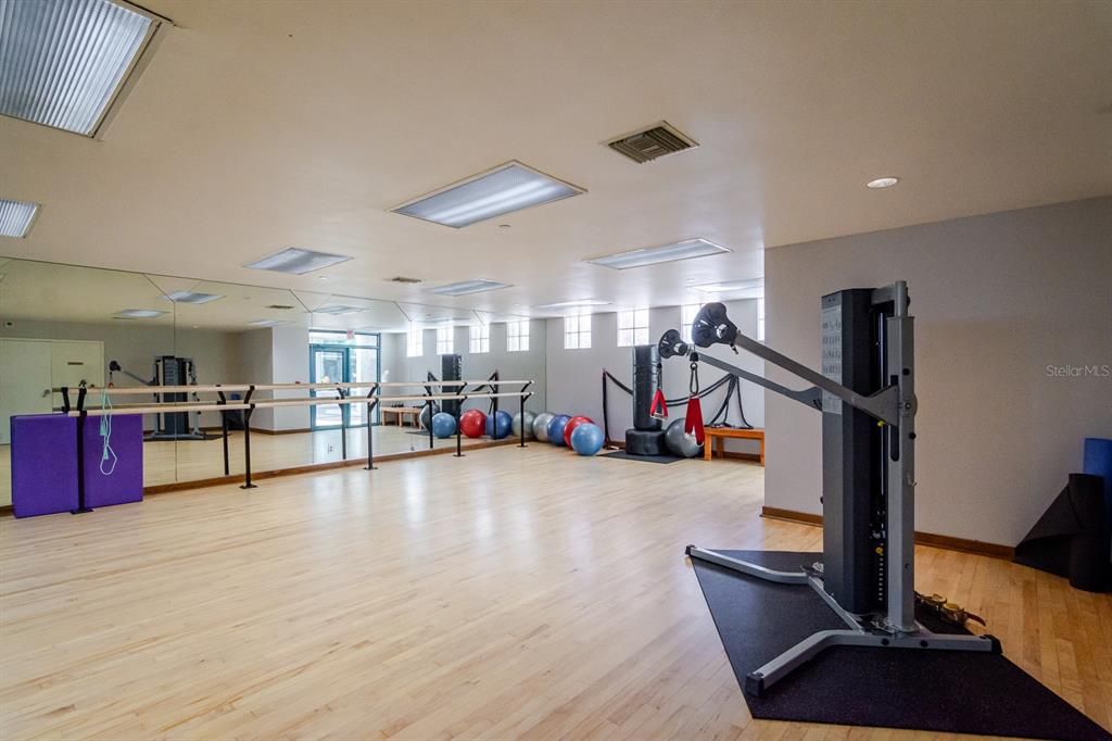 На продажу: $2,100,000 (3 спален, 2 ванн, 2464 Квадратных фут)