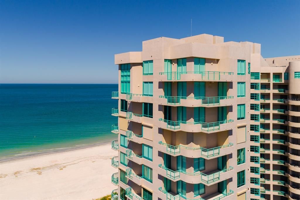 На продажу: $2,100,000 (3 спален, 2 ванн, 2464 Квадратных фут)