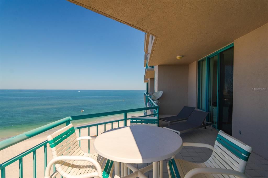 На продажу: $2,100,000 (3 спален, 2 ванн, 2464 Квадратных фут)